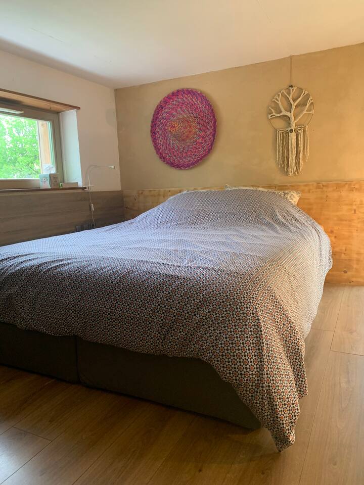 cama tamaño queen iluminada 