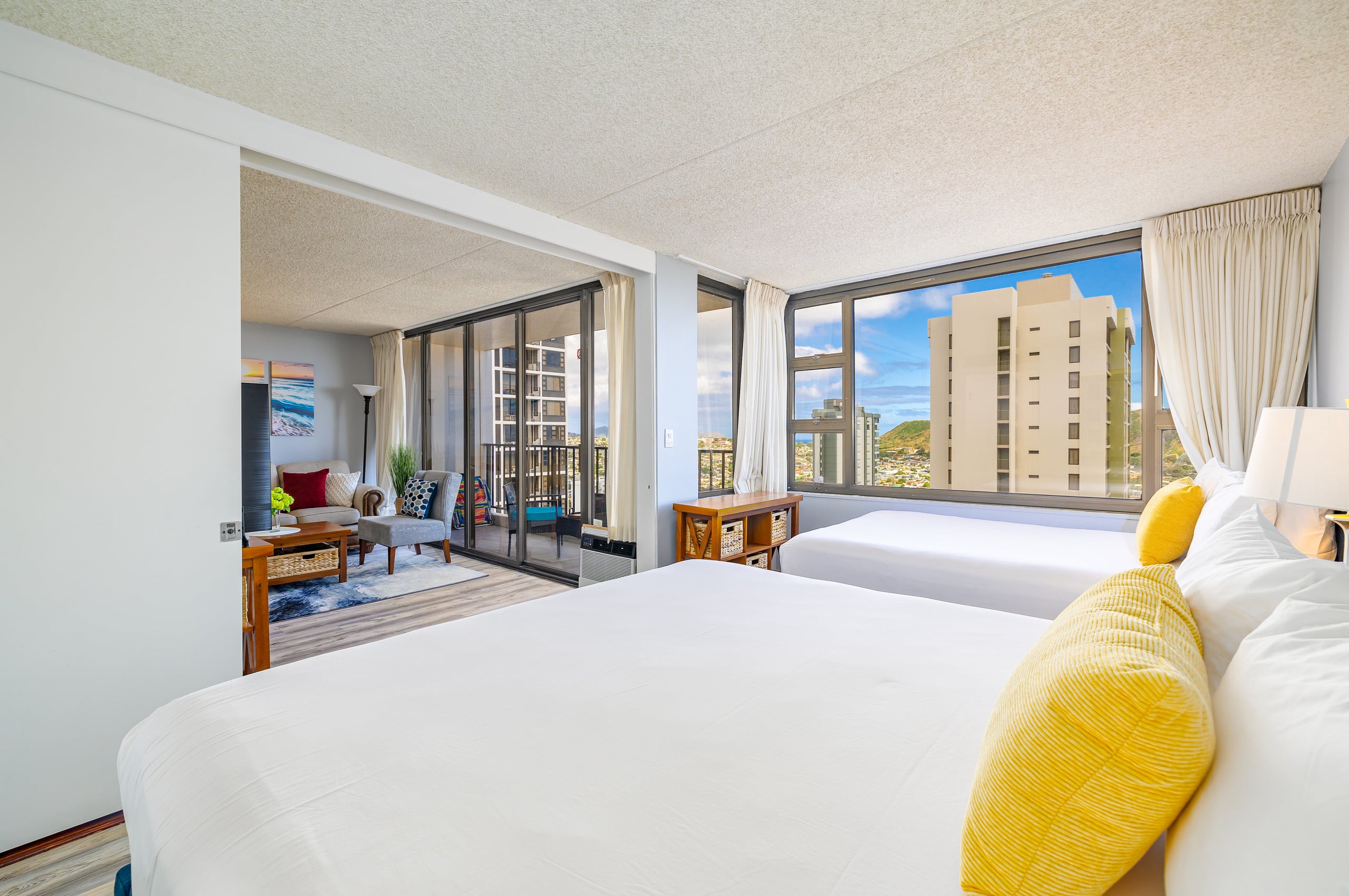 Condo in Honolulu · ★4.78 · 1 bedroom · 3 beds · 1 private bath - Image 20