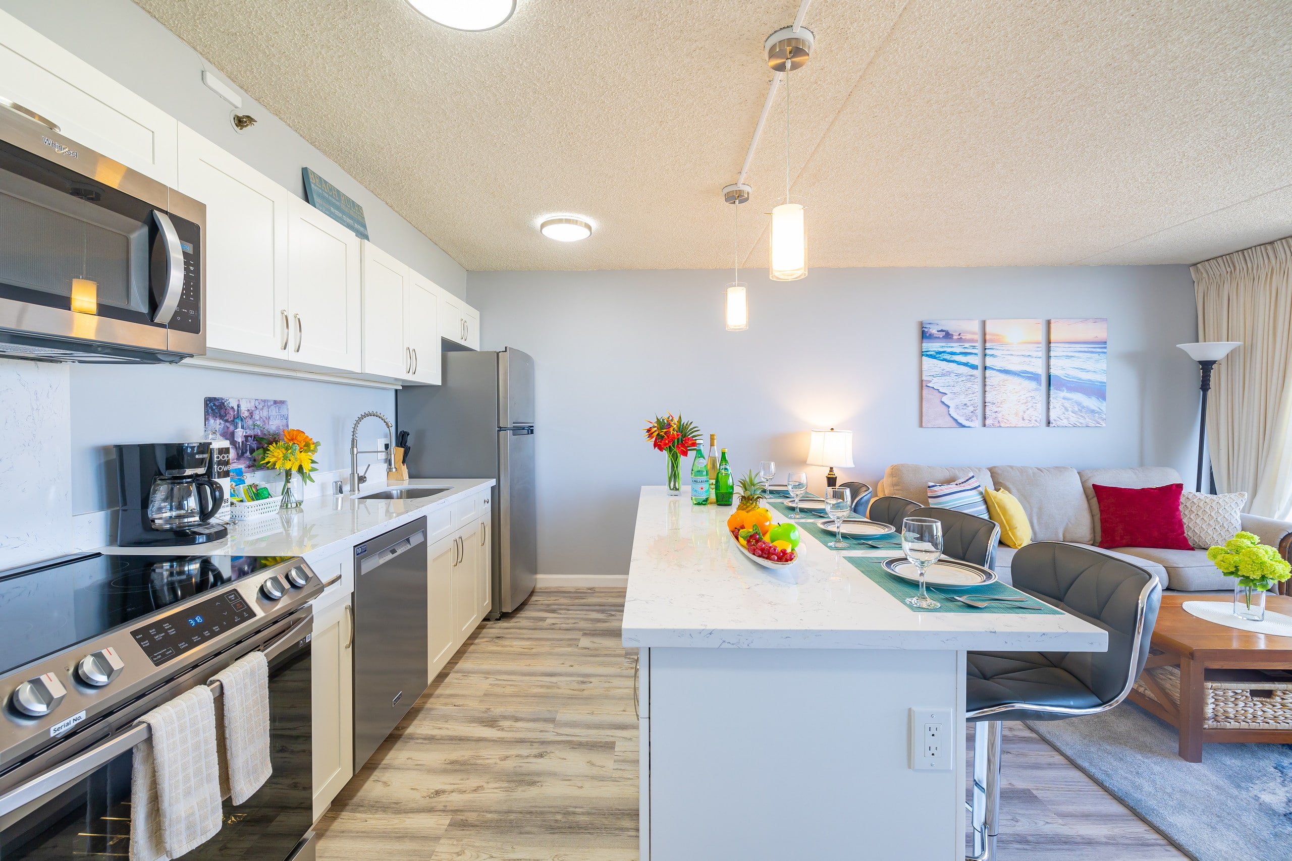 Condo in Honolulu · ★4.78 · 1 bedroom · 3 beds · 1 private bath - Image 9