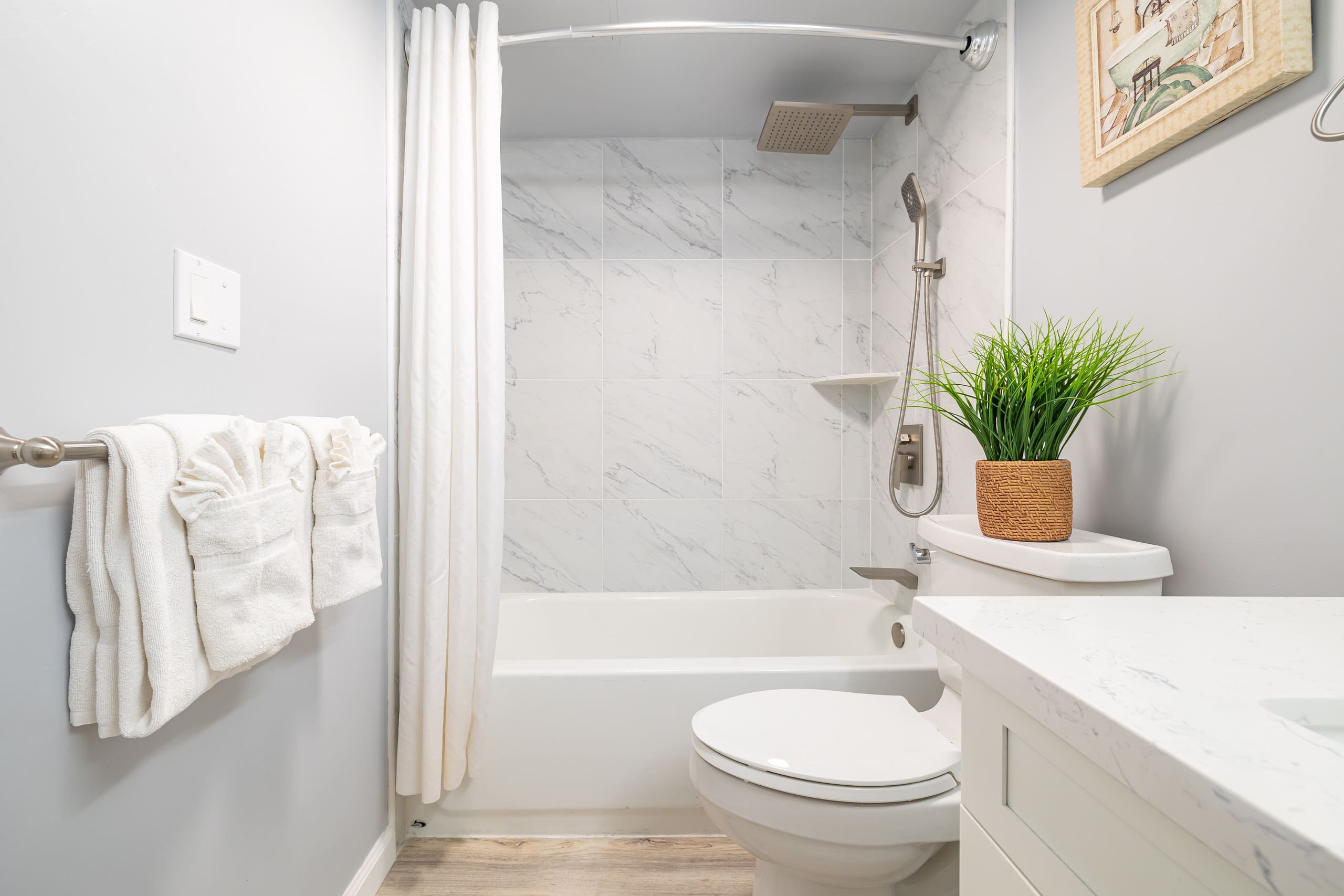 Condo in Honolulu · ★4.78 · 1 bedroom · 3 beds · 1 private bath - Image 23