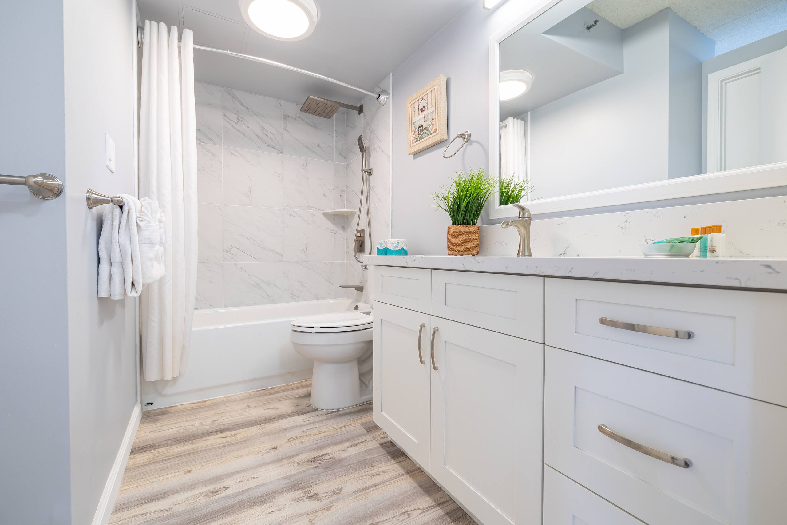 Condo in Honolulu · ★4.78 · 1 bedroom · 3 beds · 1 private bath - Image 21
