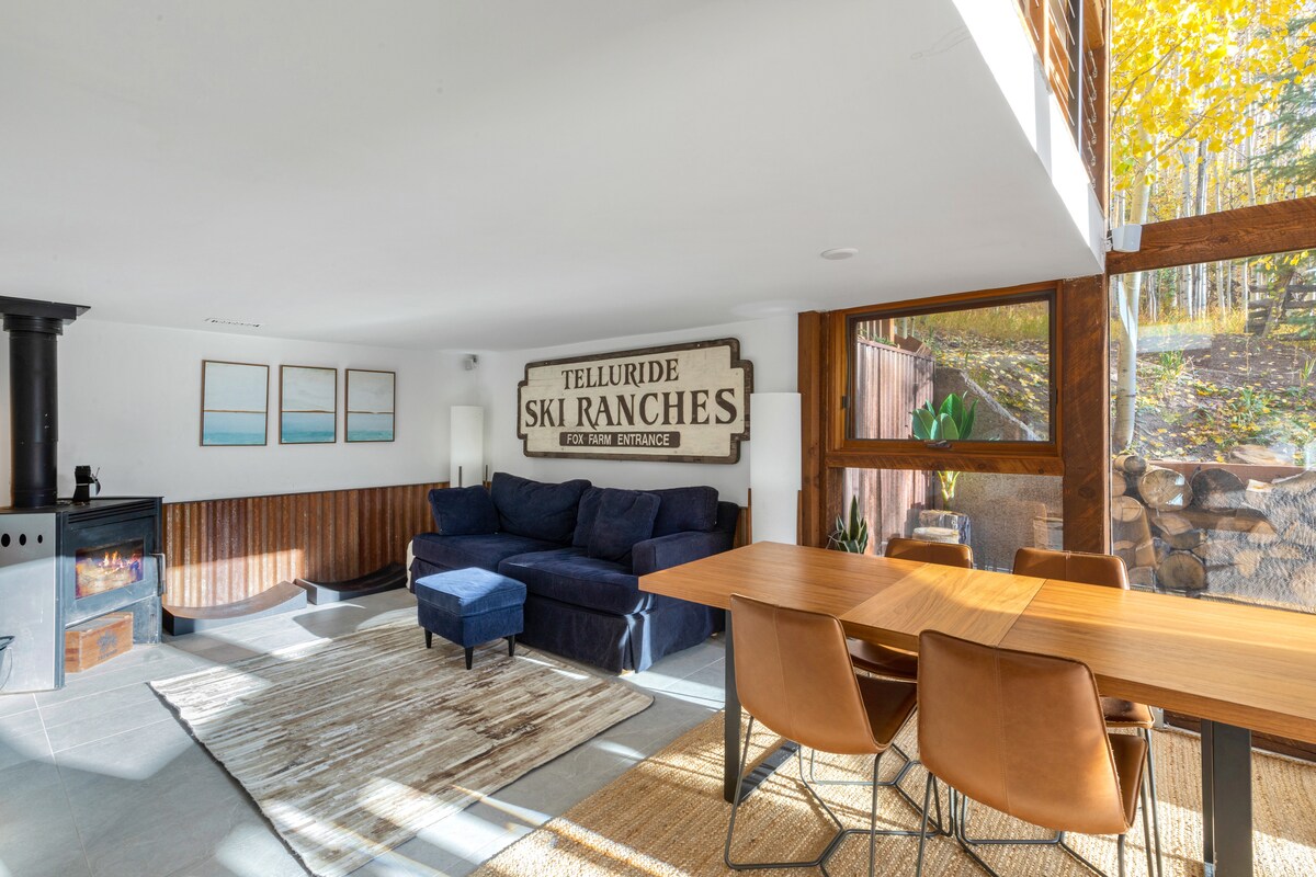 Popular Airbnb listing: Fox Farm Lodge in Mountain Village