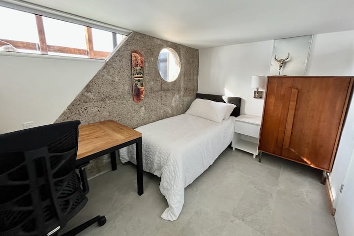 1st Level Bonus room