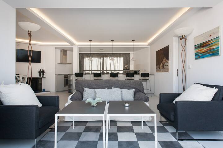 Bright Apt with Stunning Acropolis Views! SG5 gallery image 5