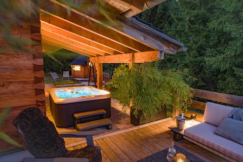 Luxury chalet with sauna & hot tub in the national park