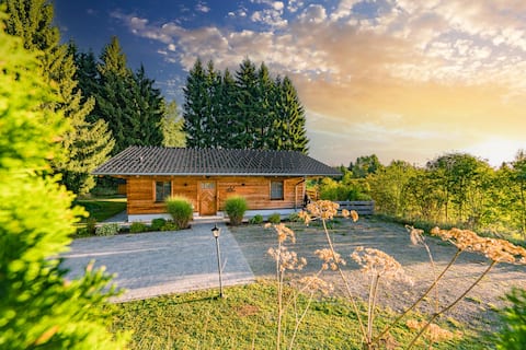 Luxury chalet with sauna & hot tub in the national park