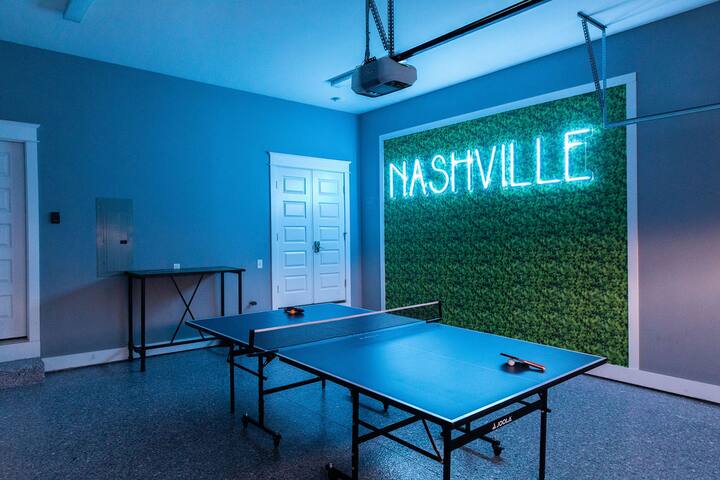 F3) HUGE Home/Yard-Beds Galore-No Cleaning Fee! gallery image 2