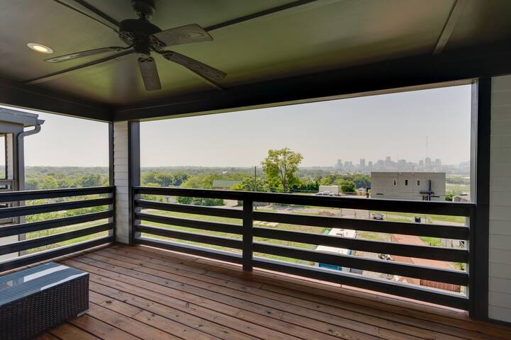 F3) HUGE Home/Yard-Beds Galore-No Cleaning Fee! gallery image 4