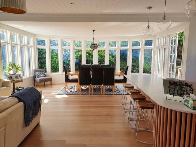 Derwent River Home – Absolute Waterfront Hobart gallery image 5