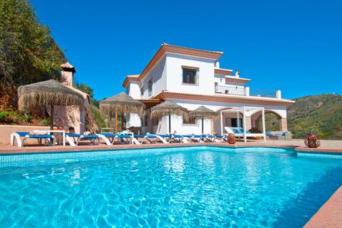 Villa Palomeras, Heated pool, Petfriendly,AC,BBQ