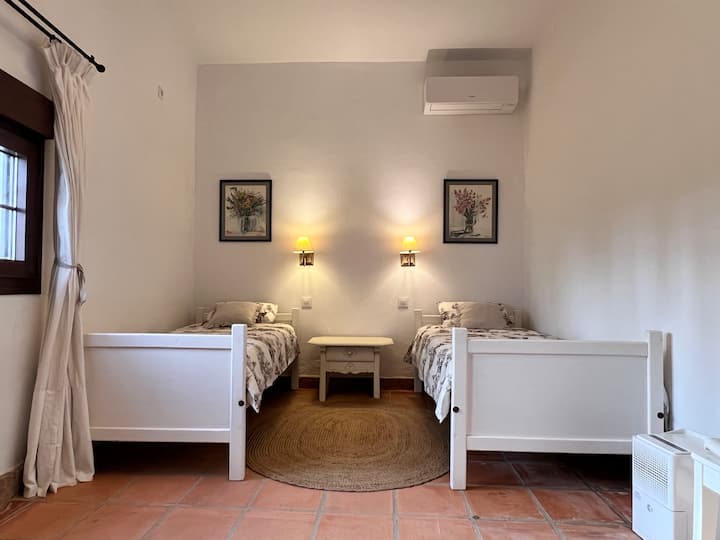 Bedroom 1 guest house / Dormitorio 1 casa de invitados