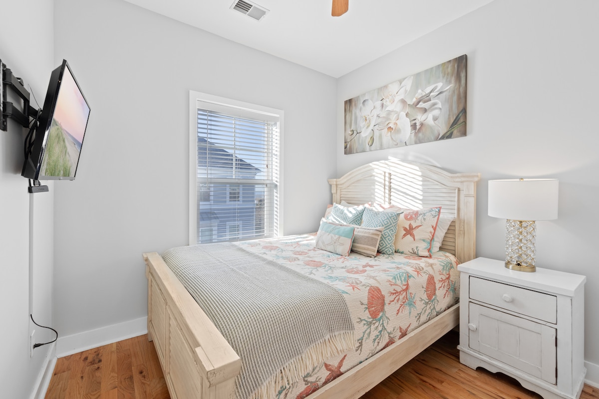 Spálňa na treťom poschodí s manželskou poste 