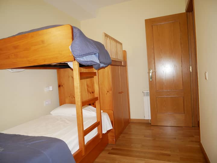 спалня с двуетажни легла/спално бельо/спалня на двуетажни легла