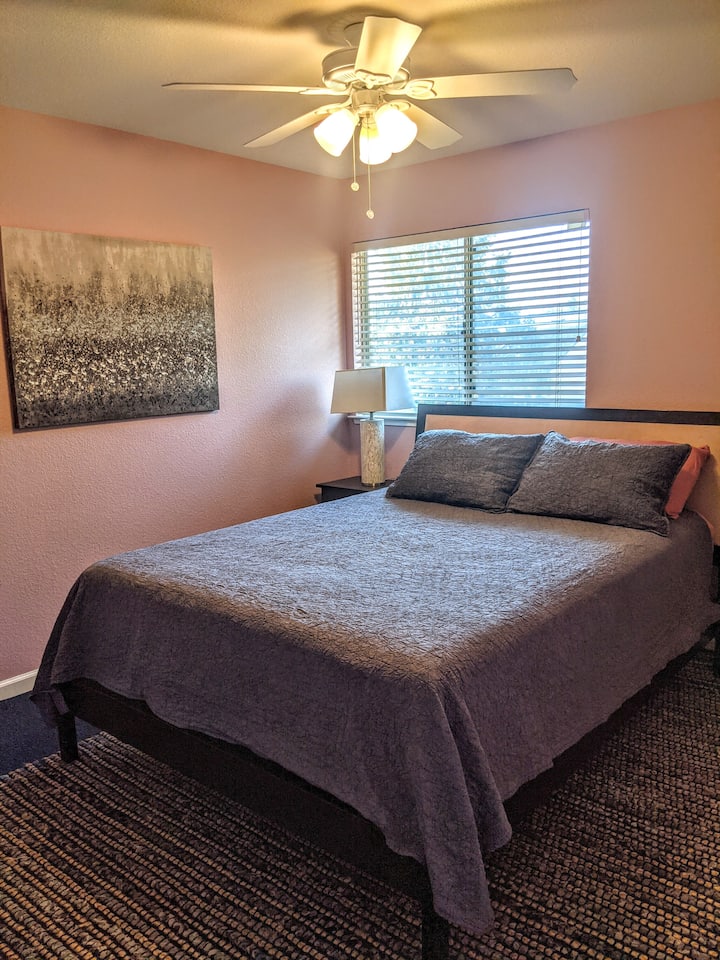 Home Away From Home - 3 Q Rms - 30 Night Min - Elk Grove, CA