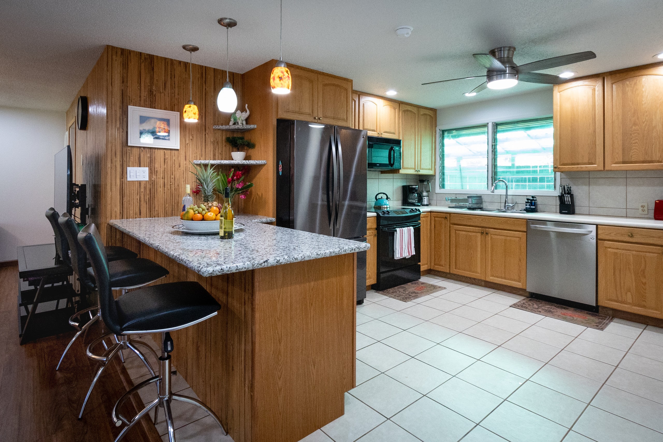 Home in Lahaina · ★4.92 · 3 bedrooms · 4 beds · 2 private baths - Image 9