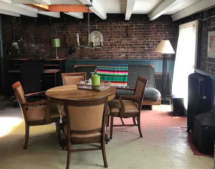 Huge 25 Foot Loft Just $60 Only 3 Blocks From Path