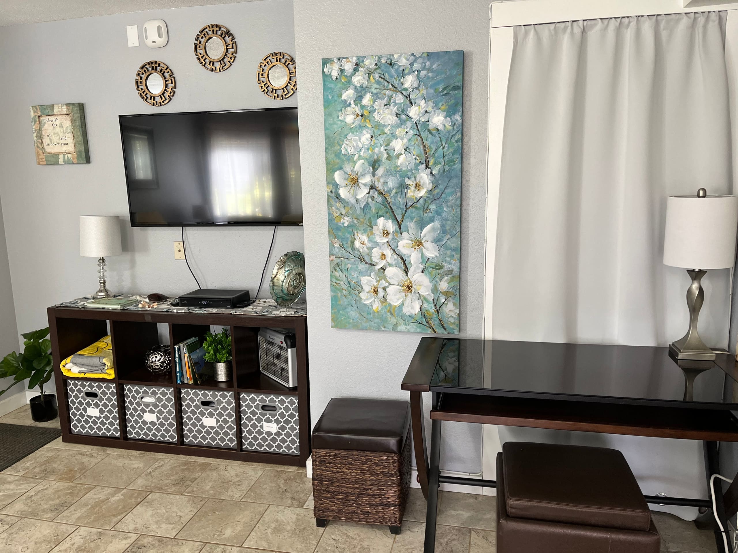 Condo in Princeville · ★4.81 · 1 bedroom · 4 beds · 1 private bath - Image 3
