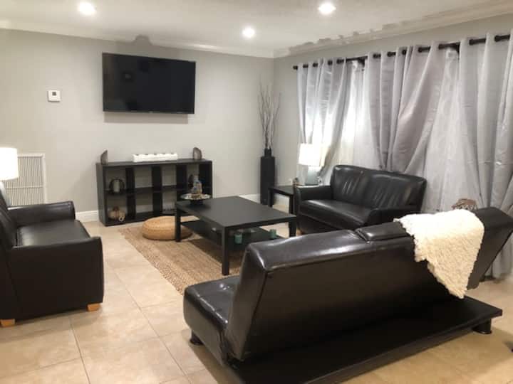Pompano Beach House With Heated Pool & Spa - Coconut Creek, FL