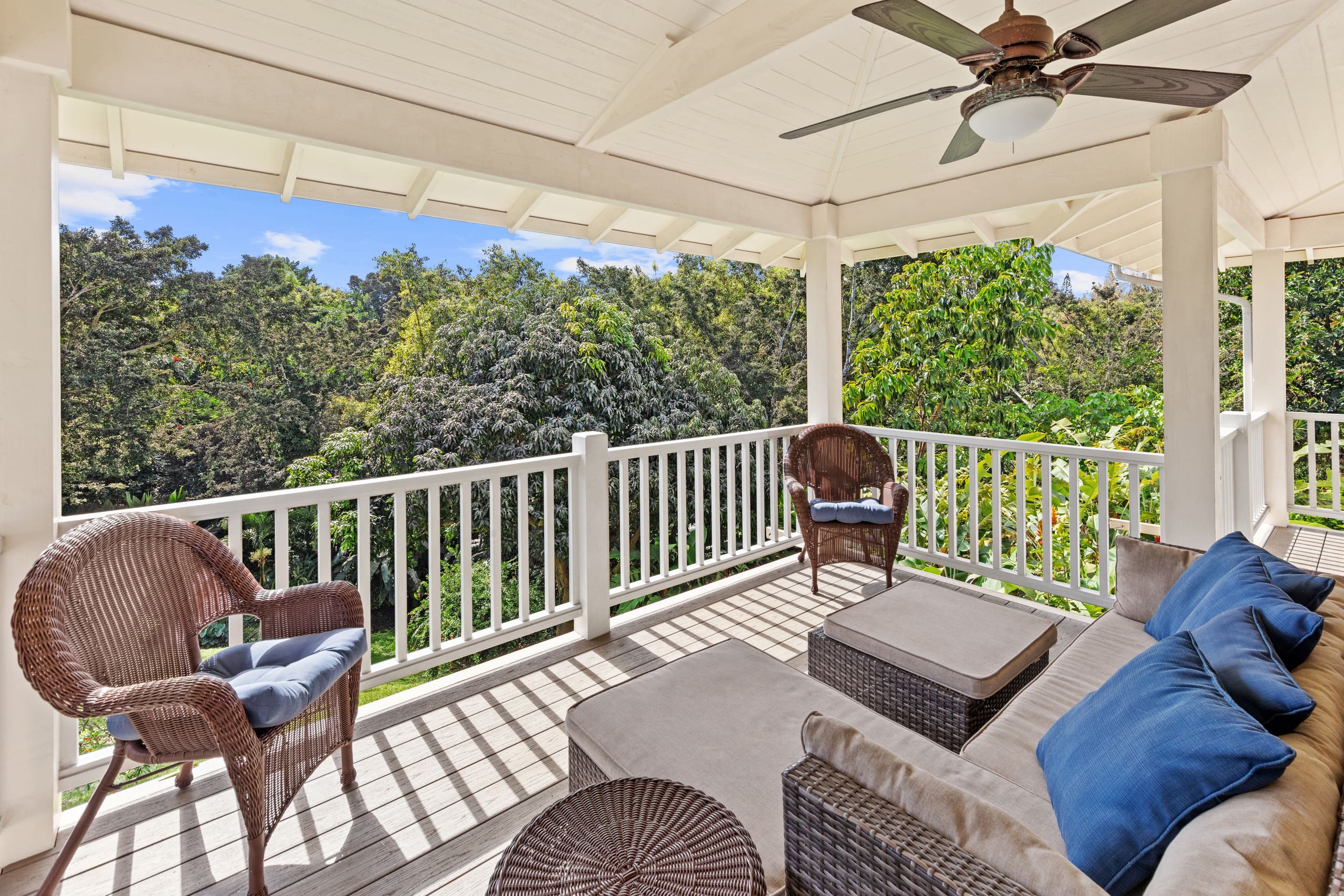 Home in Princeville · ★4.98 · 4 bedrooms · 5 beds · 2.5 private baths - Image 12