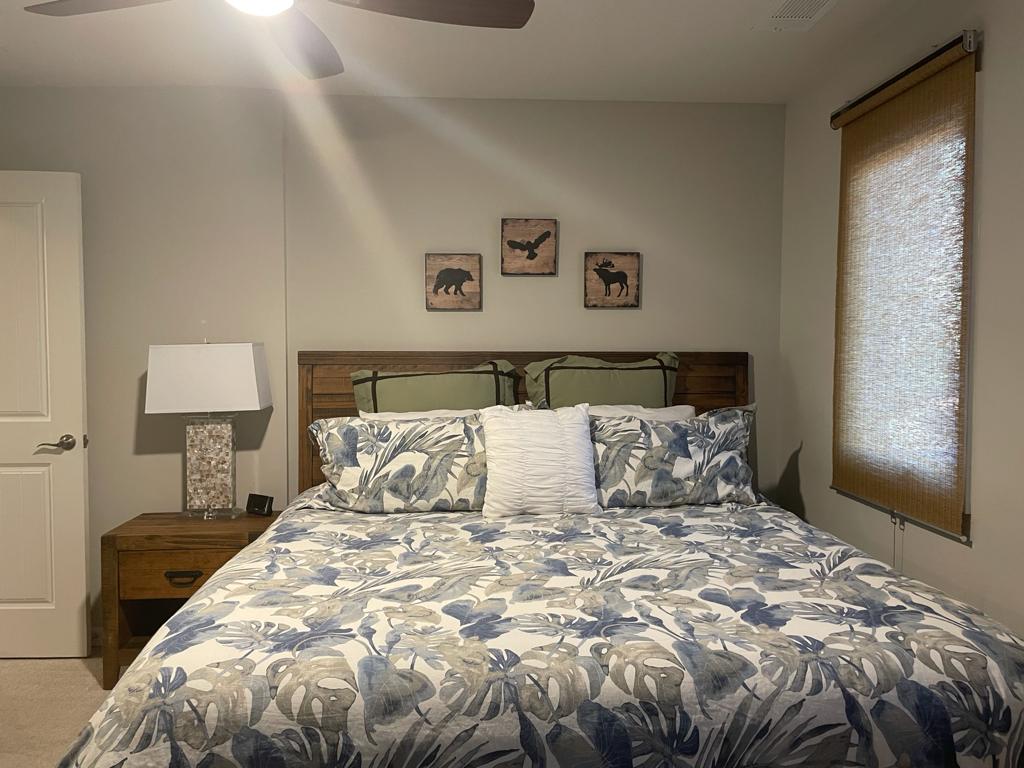 二楼的第二间卧室配有2米宽双人床。