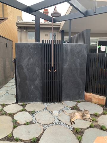 House with a Pool, outdoor dining near City &Beach gallery image 5