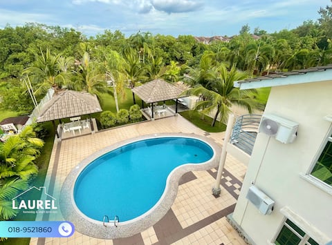Bungalow Private Pool Near Aeon Manjung 5BR
