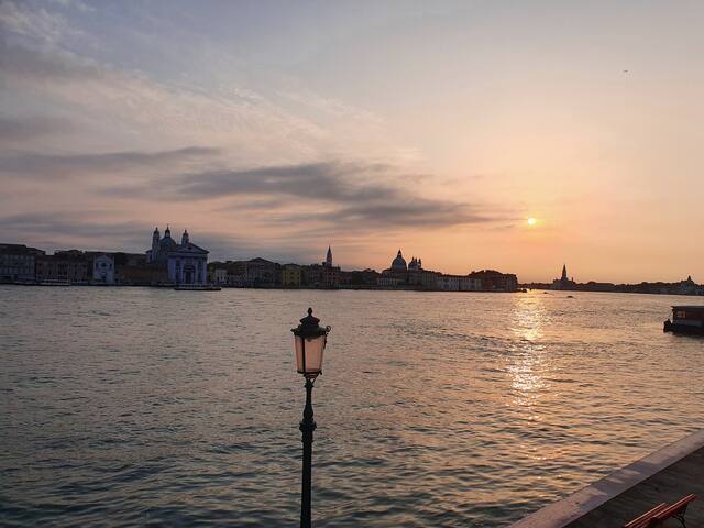 Canal Views and a Secret Garden in Giudecca gallery image 3