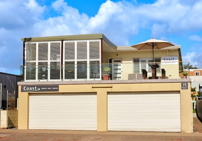 WholeTopFloor Modern Central Ocean View -HUGE DECK