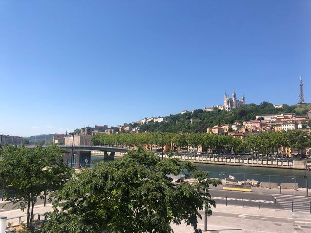 Apartment with a view on Fourvière gallery image 3