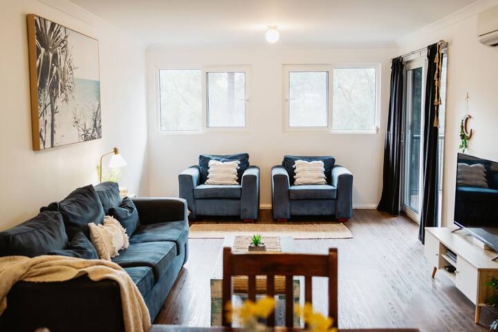 Fully Self Contained Apartment#1 with wheel-chair access