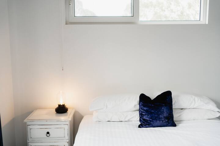 Fully Self Contained Apartment #3 gallery image 5