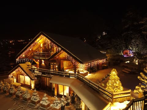 Luxury Chalet 150m2 facing south, 900m from slopes