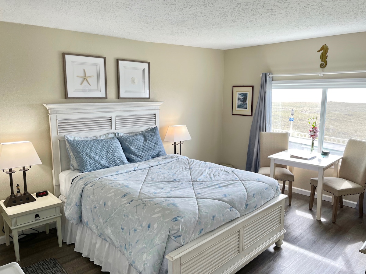 Condo 204 Oceanfront Studio Pet Friendly! Condominiums for Rent in