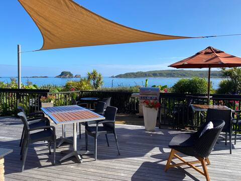 The Bay House Beachfront Studio (1)