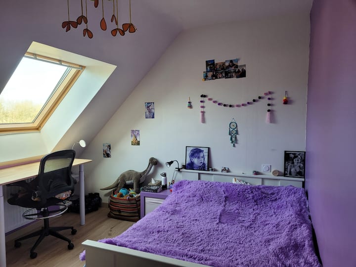 第二間臥室，樓上有雙人牀