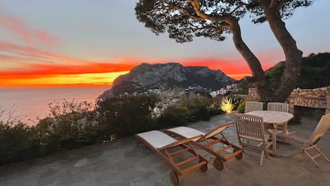 Top performing Airbnb: Independent villa in Capri