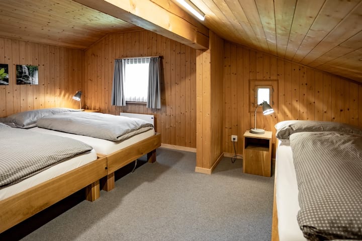 Magija brvnare na tavanu, omiljena soba za djecu