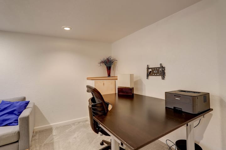 Furnished Home West Highlands Ranch (30 Day Min) - Littleton, CO