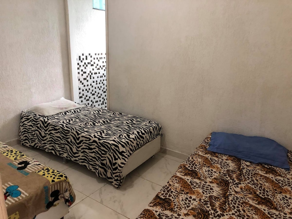 Jednolôžková izba s 3 lôžkami a 1 posteľou