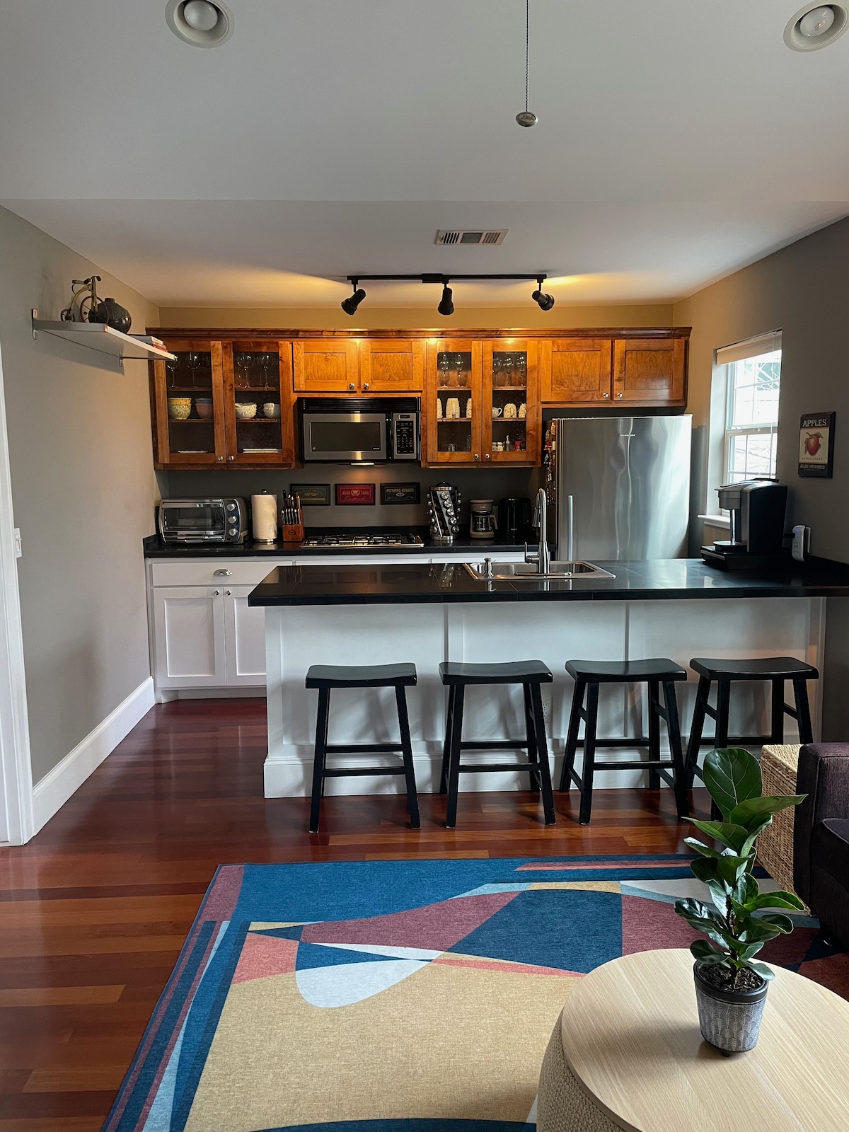 Allandale Guesthouse: Your Peaceful Austin Retreat