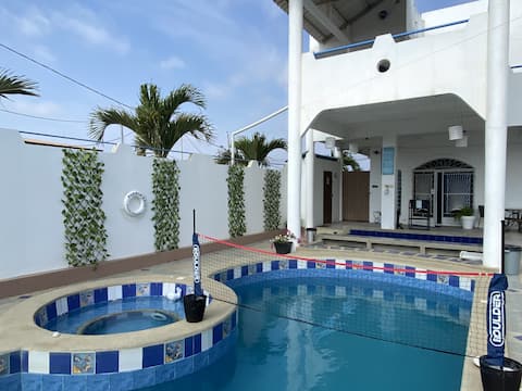 Pool, Jacuzzi, Grill, A/C - Villa Puerta Azul