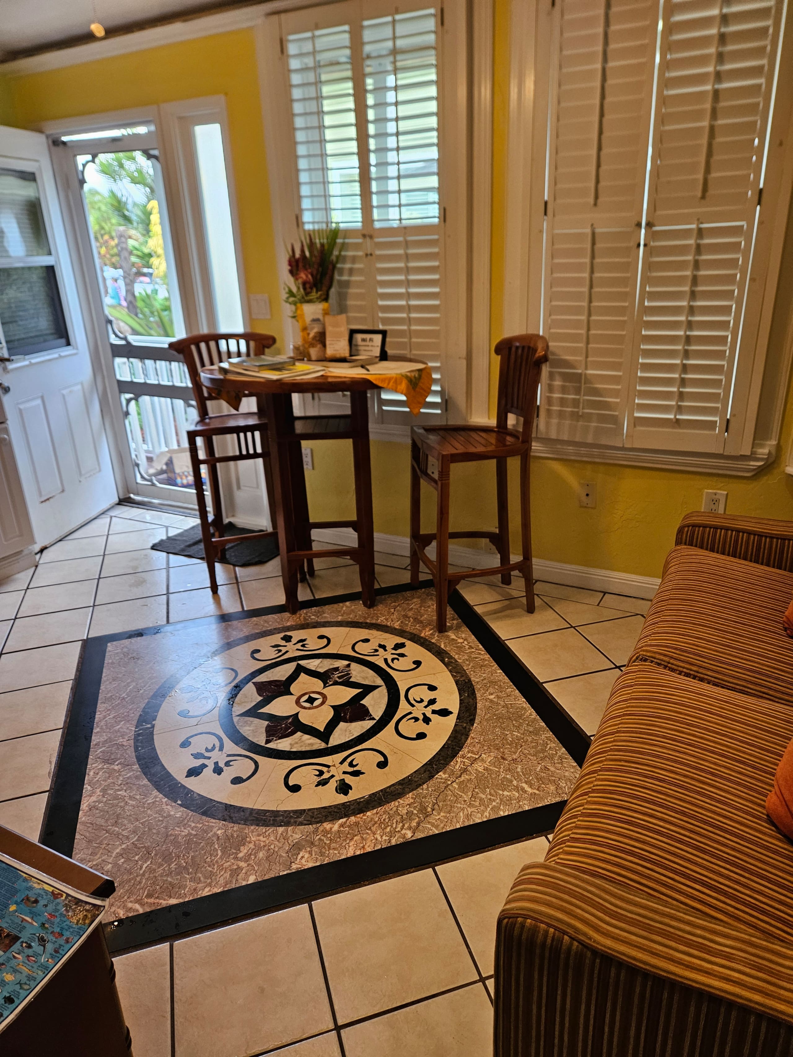 Cozy, charming secluded 1 bedroom close to beach - Photo 11