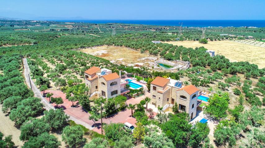 Louloudaki Villas gallery image 2