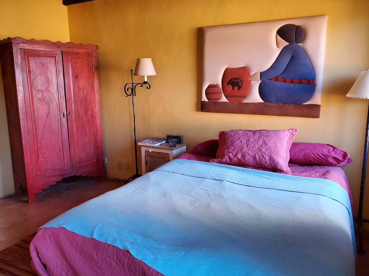 Dhoma e 2-të e gjumit me banjë të kompletuar