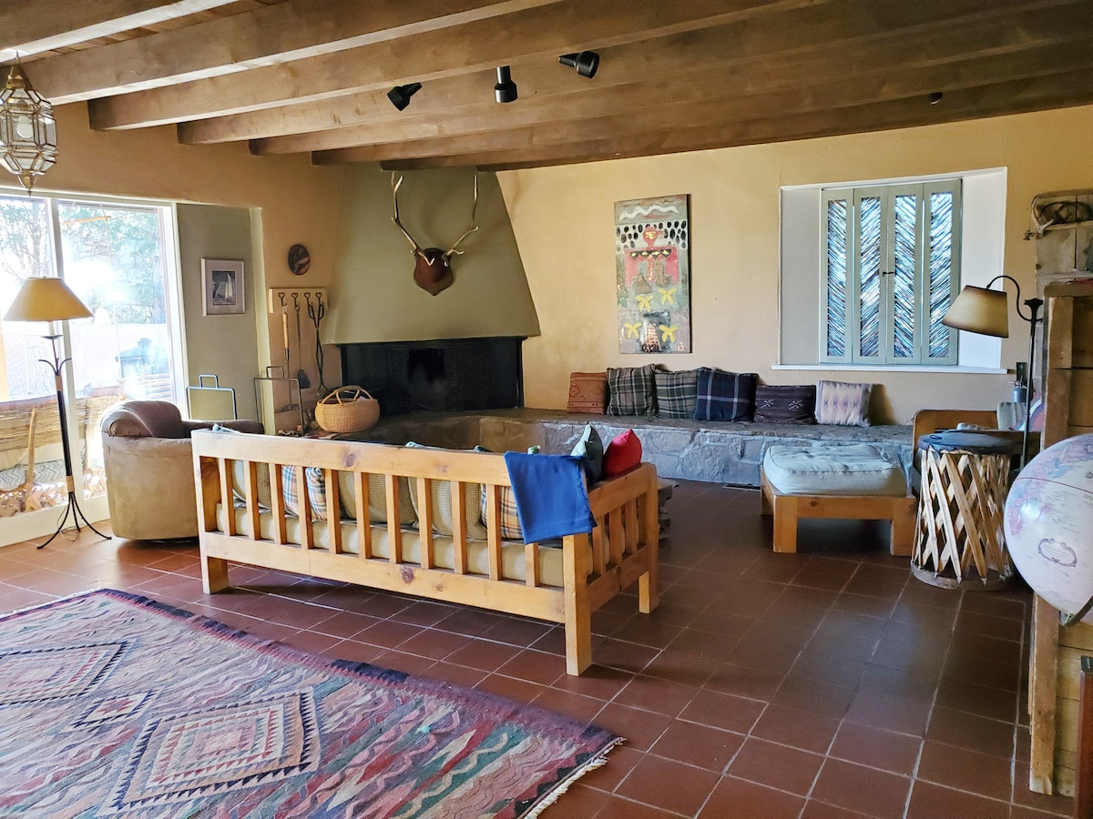 Dhoma e ndenjjes me oxhak