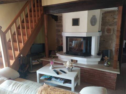 Successful Airbnb property: COUNTRY HOUSE LA MARINAND' in Saône Et Loire