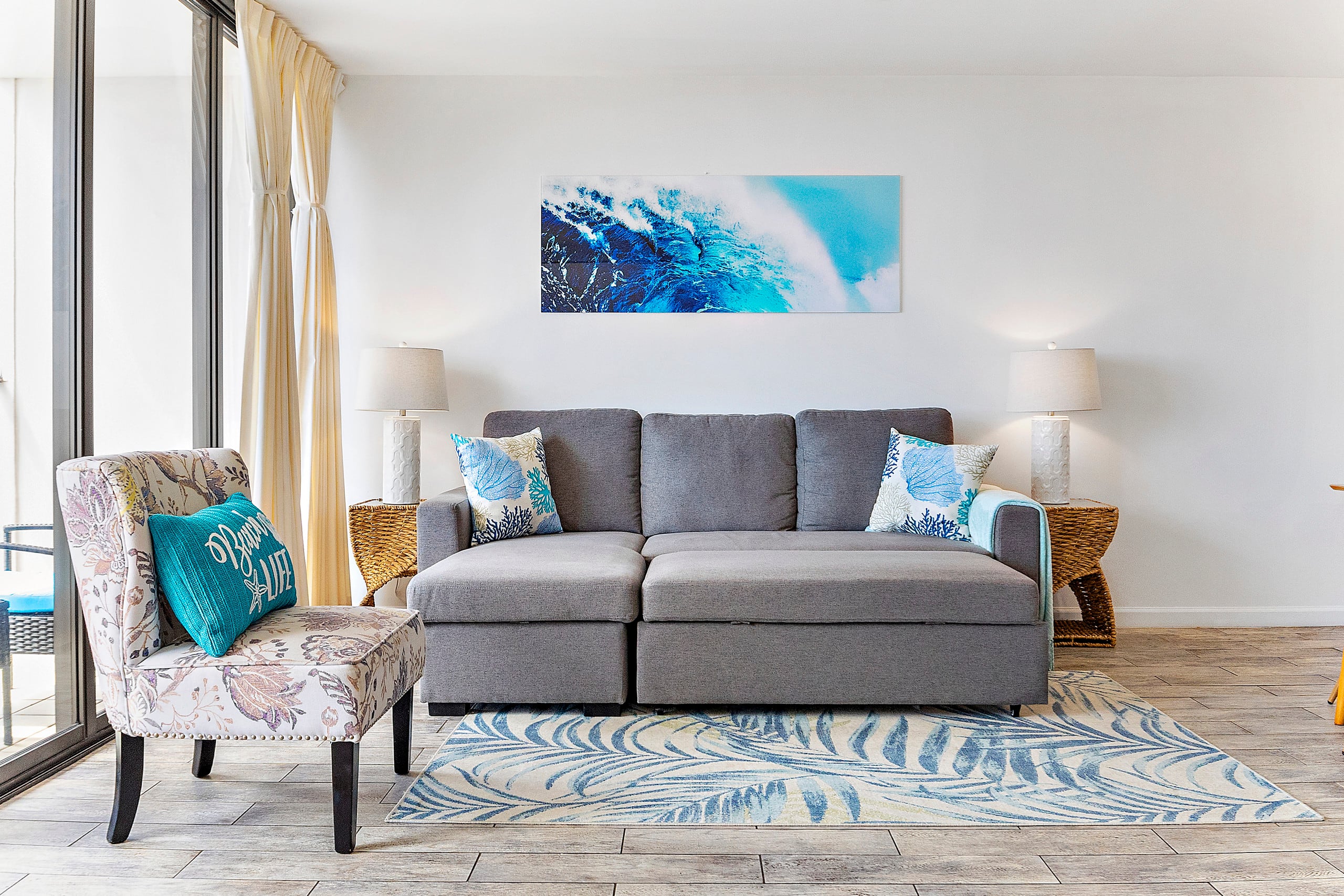 Condo in Honolulu · ★4.84 · 1 bedroom · 2 beds · 1 private bath - Image 4