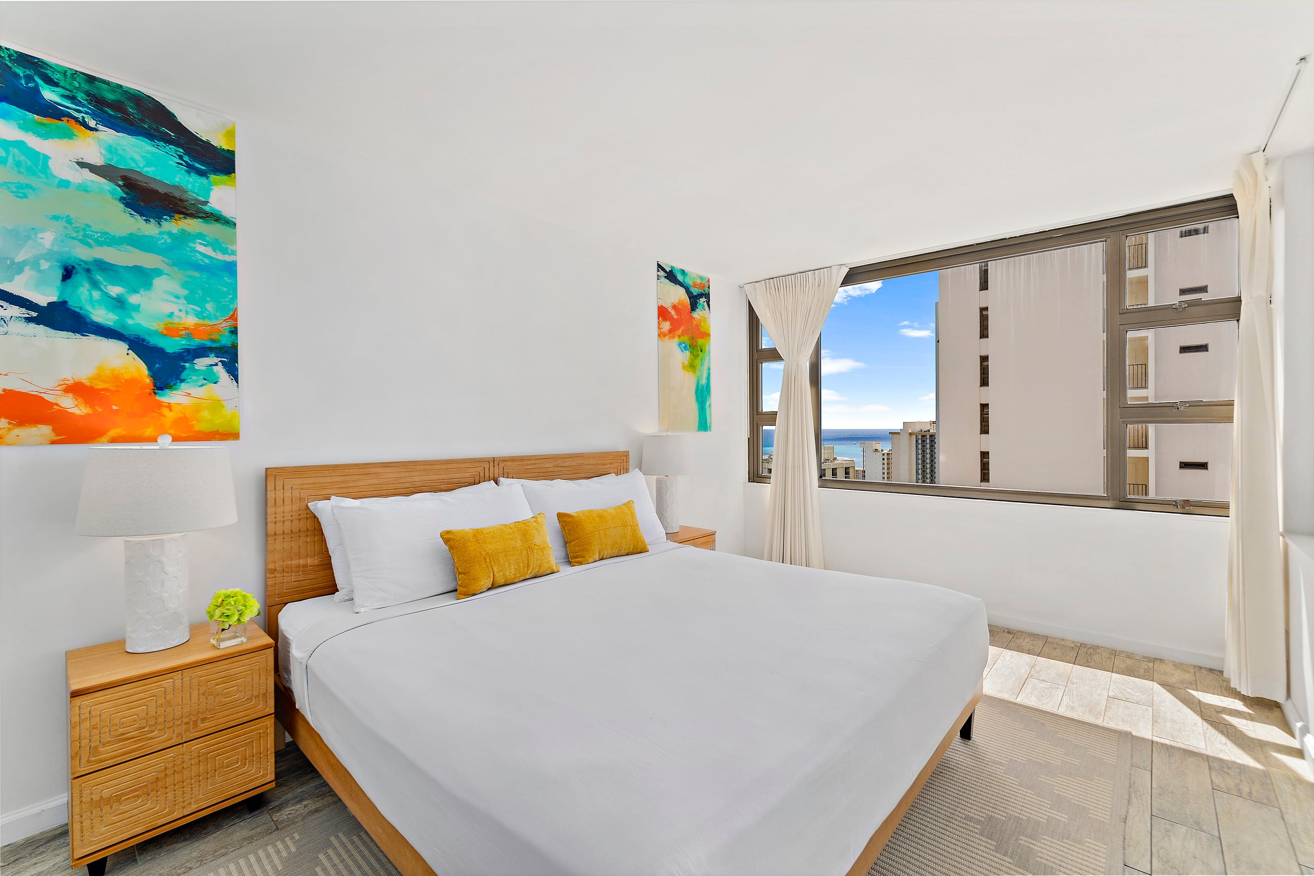 Condo in Honolulu · ★4.84 · 1 bedroom · 2 beds · 1 private bath - Image 12