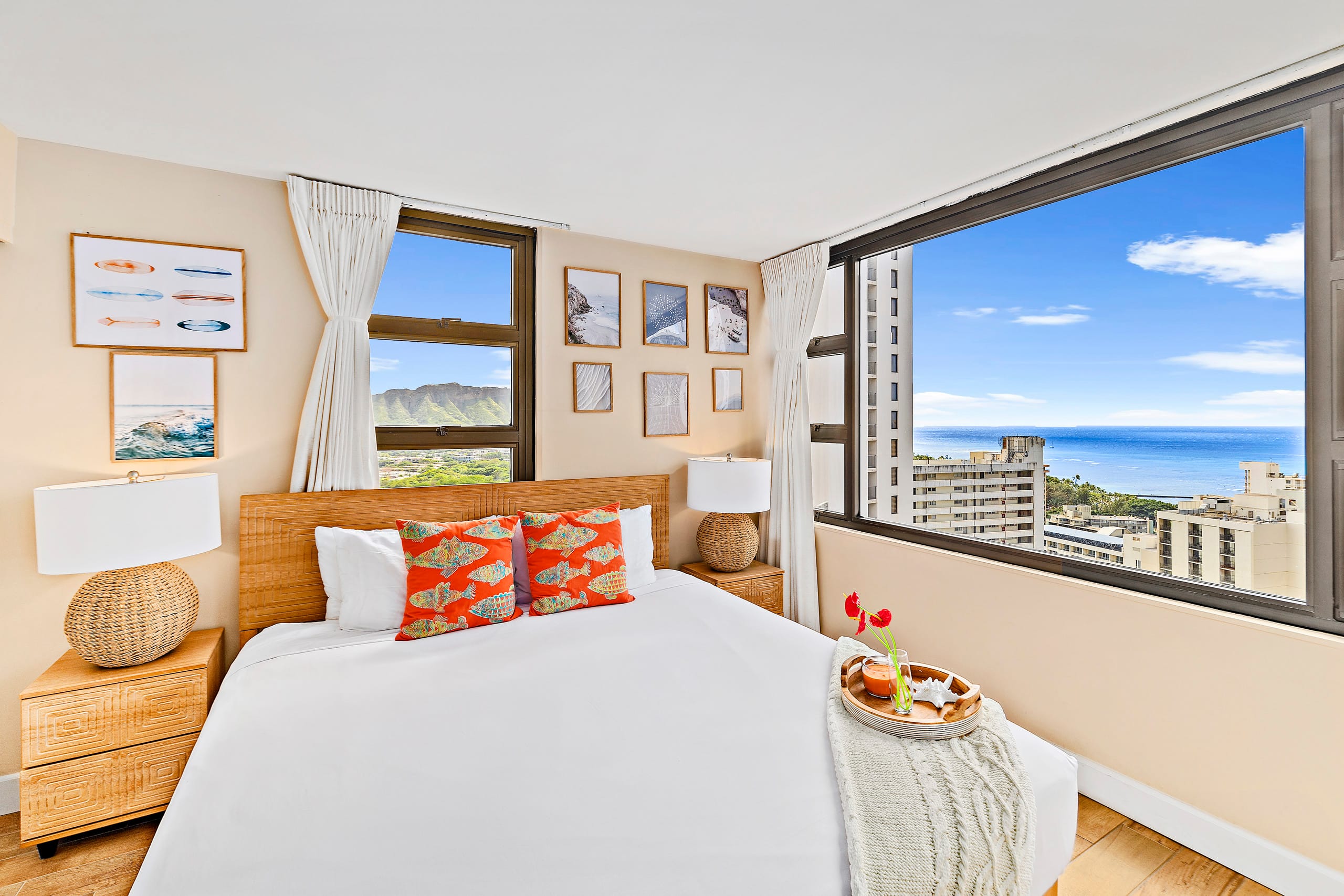 Condo in Honolulu · ★4.81 · 1 bedroom · 2 beds · 1 private bath - Image 11