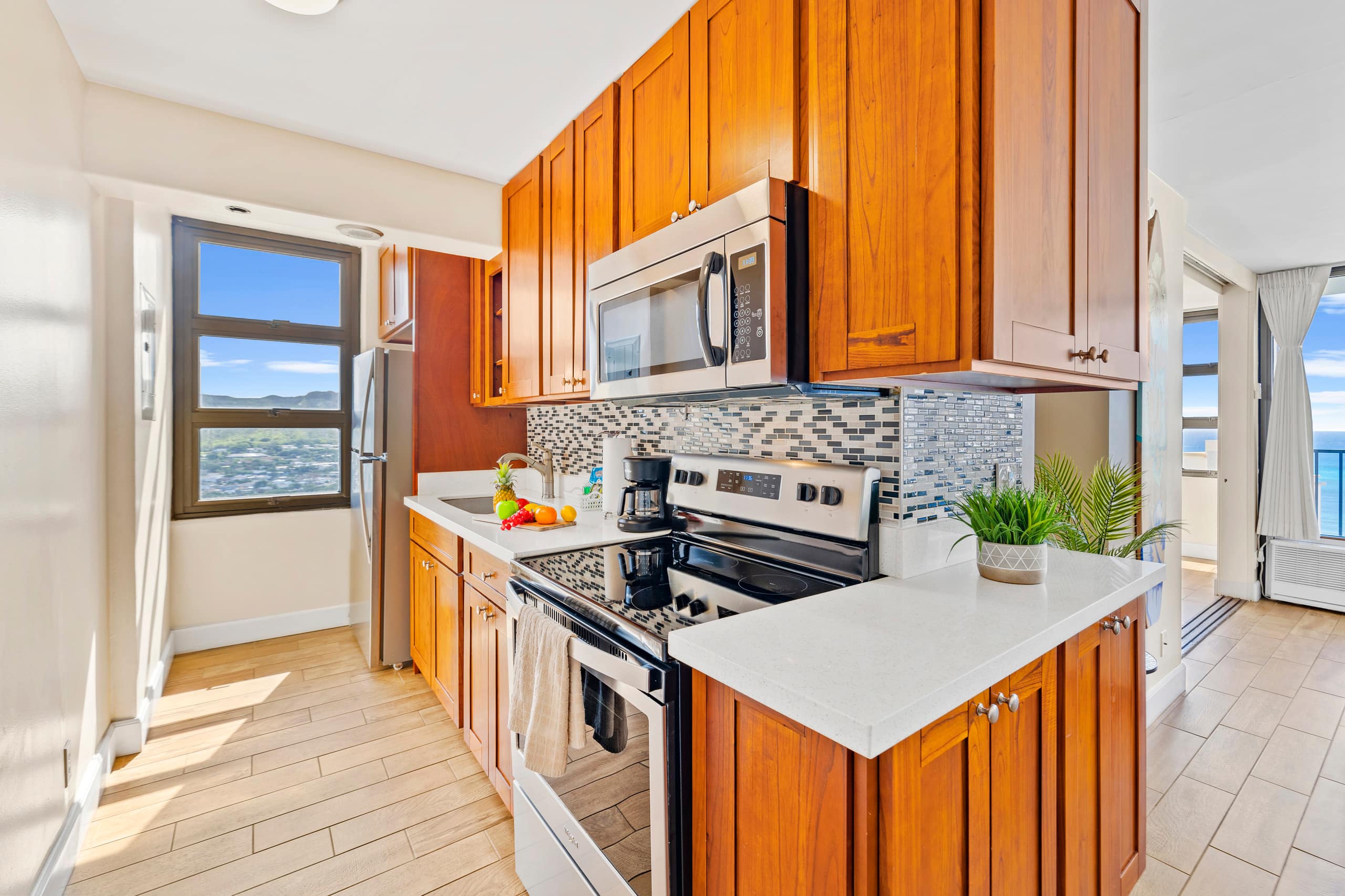 Condo in Honolulu · ★4.81 · 1 bedroom · 2 beds · 1 private bath - Image 7